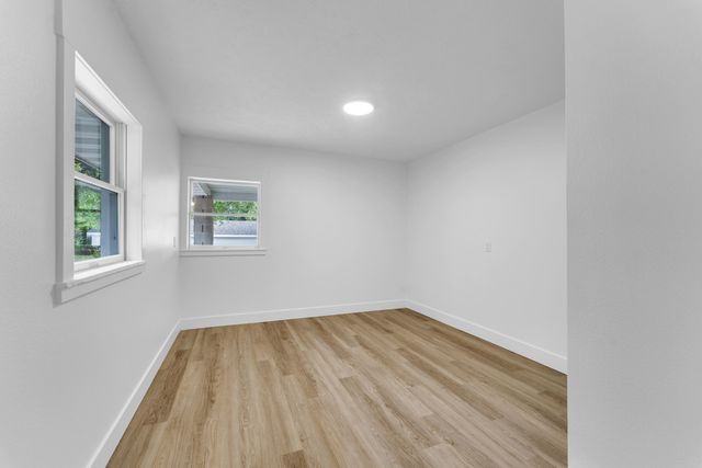 2113 Greene Road, Sparta, MO 65753