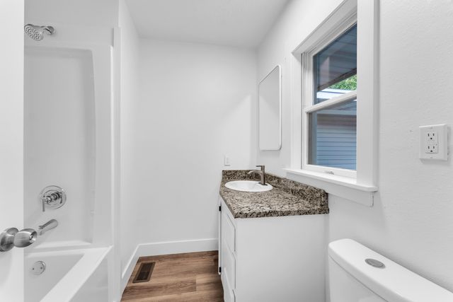 2113 Greene Road, Sparta, MO 65753