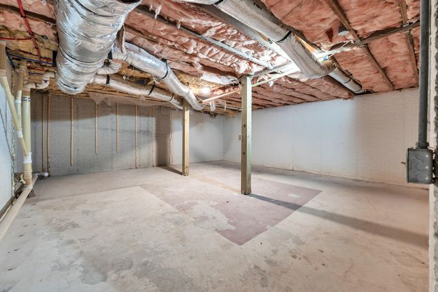 2113 Greene Road, Sparta, MO 65753