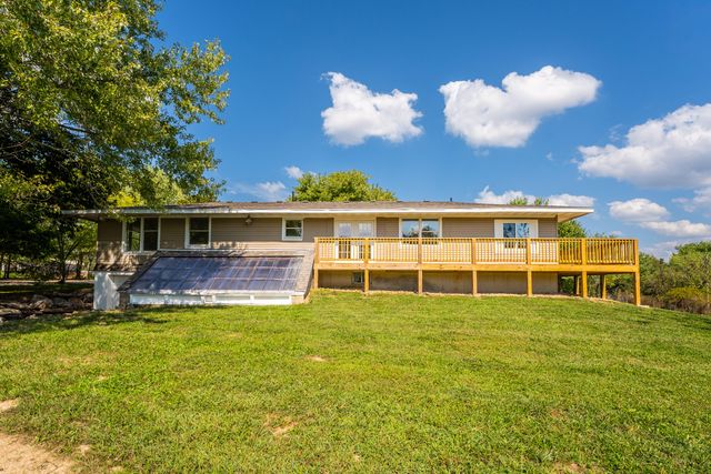 2113 Greene Road, Sparta, MO 65753