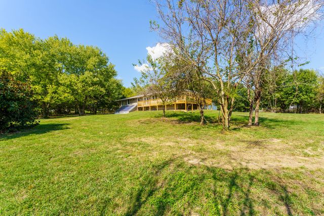 2113 Greene Road, Sparta, MO 65753