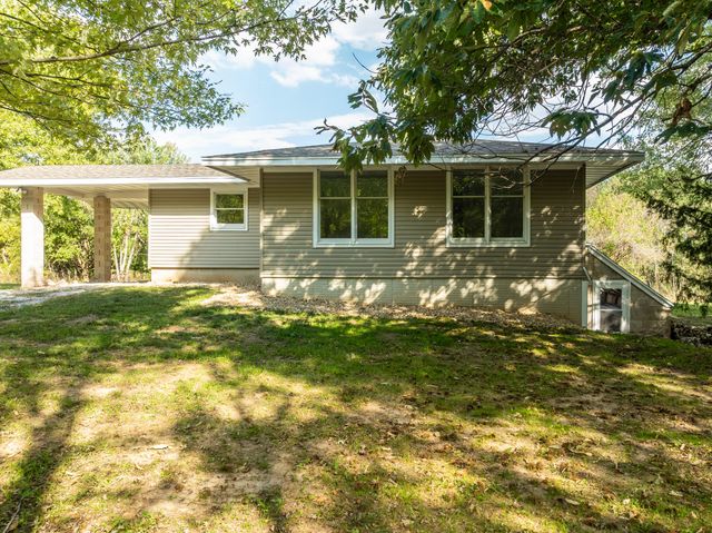 2113 Greene Road, Sparta, MO 65753