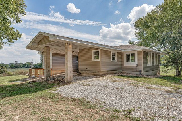 2113 Greene Road, Sparta, MO 65753