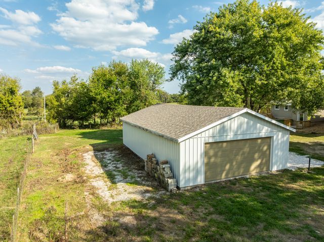 2113 Greene Road, Sparta, MO 65753
