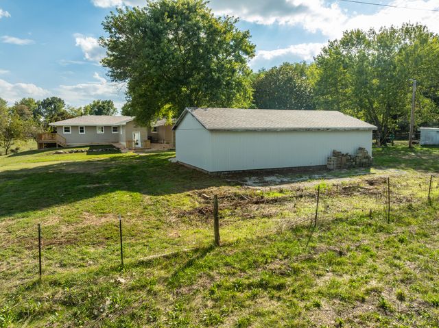 2113 Greene Road, Sparta, MO 65753