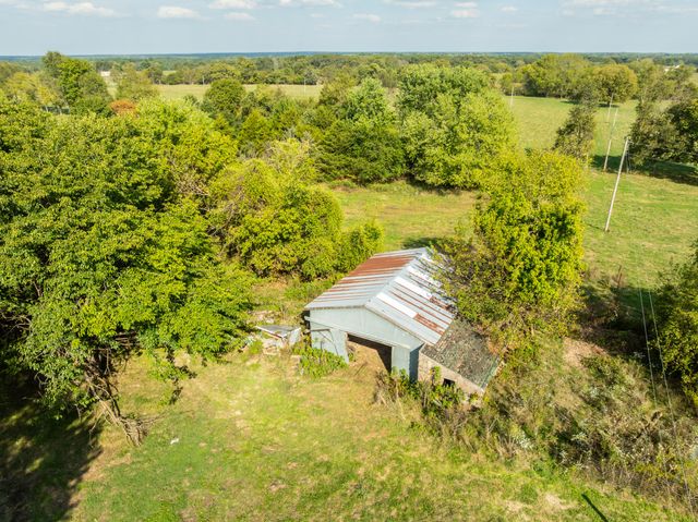 2113 Greene Road, Sparta, MO 65753