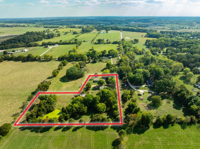 2113 Greene Road, Sparta, MO 65753