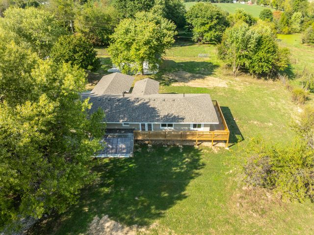 2113 Greene Road, Sparta, MO 65753