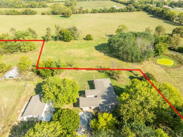 2113 Greene Road, Sparta, MO 65753