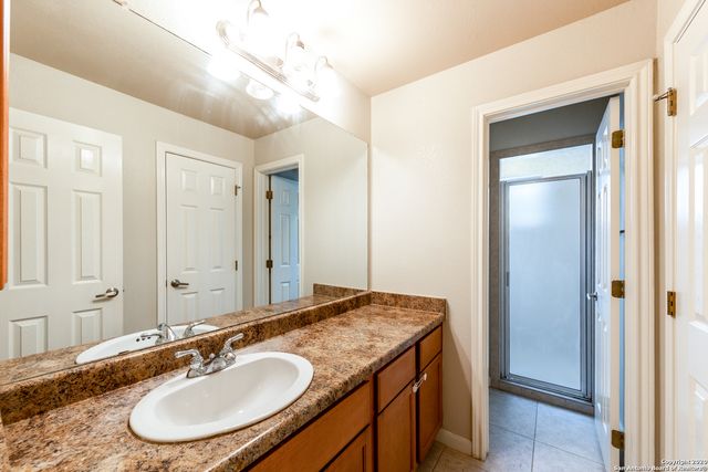 7323 Snowden Rd Apt 1201, San Antonio, TX 78240