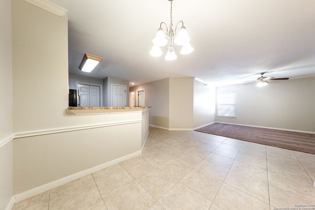 7323 Snowden Rd Apt 1201, San Antonio, TX 78240