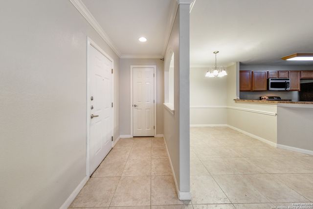 7323 Snowden Rd Apt 1201, San Antonio, TX 78240