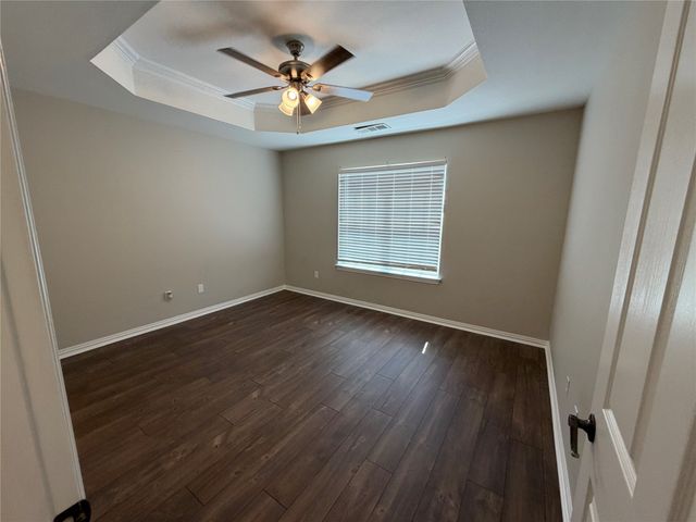 502 Oakridge Drive, Greenville, TX 75402