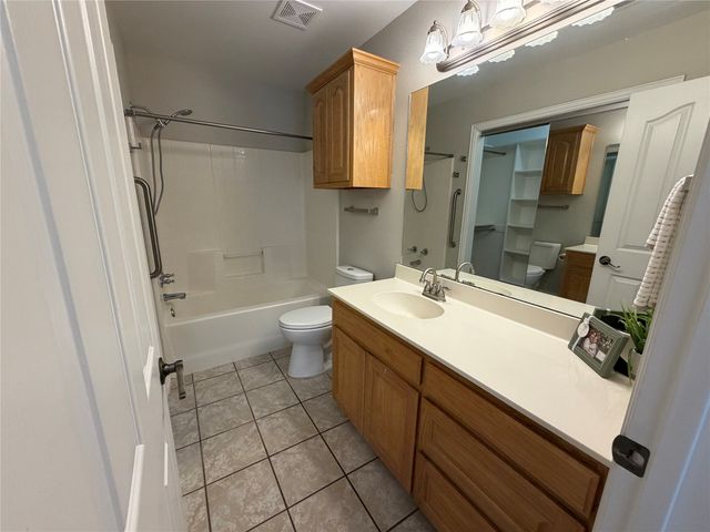 502 Oakridge Drive, Greenville, TX 75402