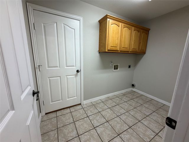 502 Oakridge Drive, Greenville, TX 75402