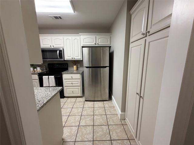 502 Oakridge Drive, Greenville, TX 75402