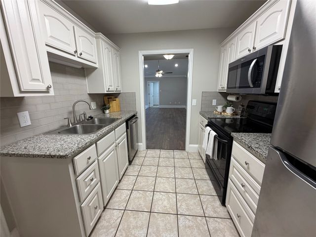 502 Oakridge Drive, Greenville, TX 75402