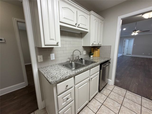 502 Oakridge Drive, Greenville, TX 75402