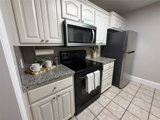 502 Oakridge Drive, Greenville, TX 75402