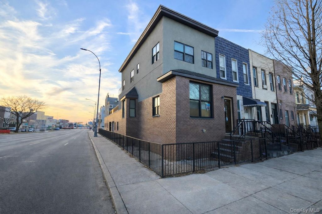 32 Radde Place, Brooklyn, NY 11233