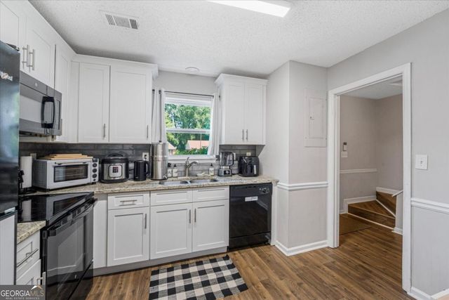 6005 Pat Mell Place SE, Smyrna, GA 30080