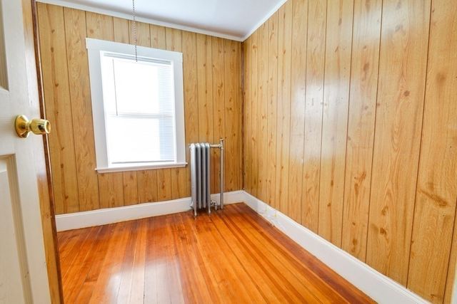 30 Charles St, Quincy, MA 02169