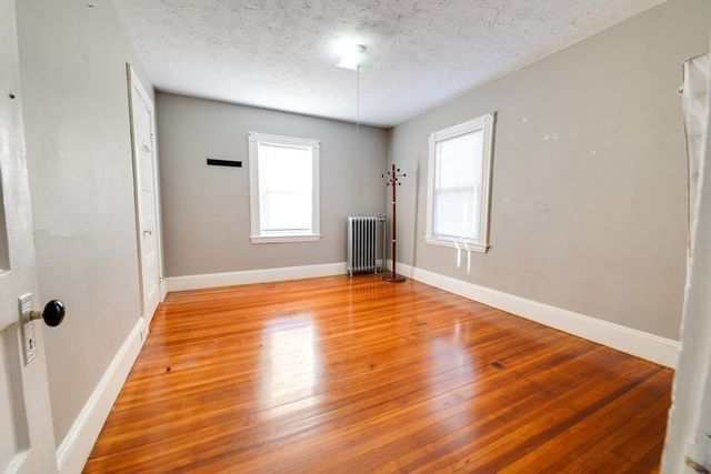 30 Charles St, Quincy, MA 02169