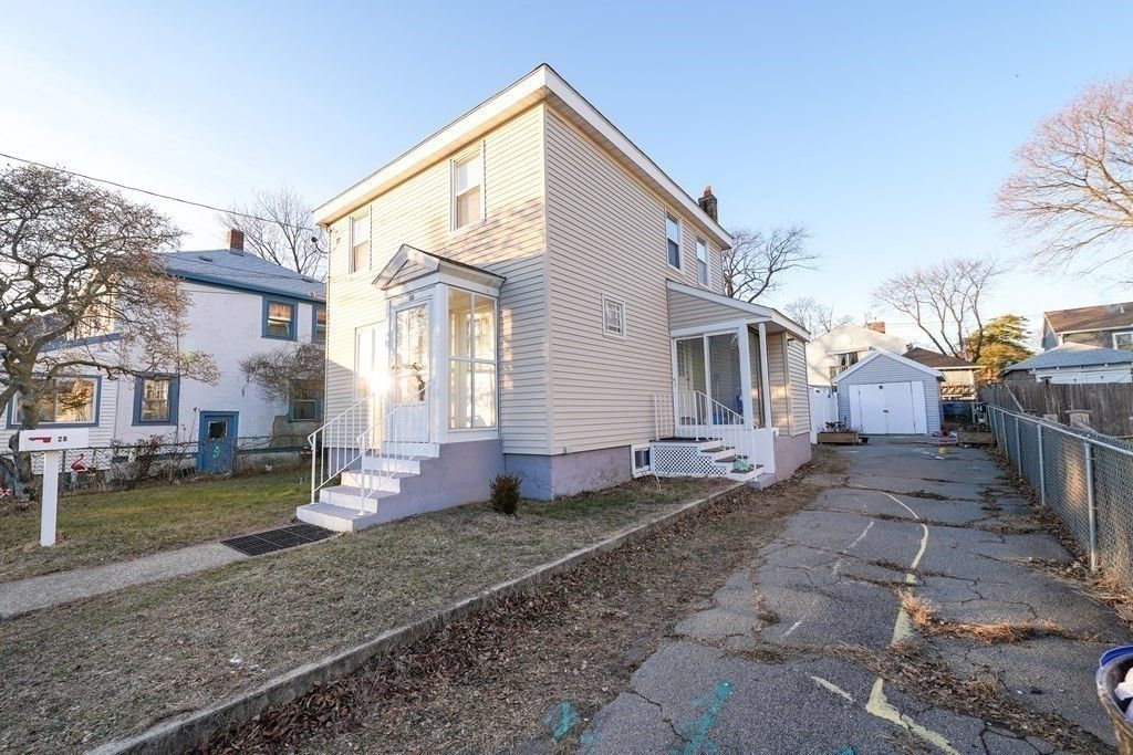 30 Charles St, Quincy, MA 02169