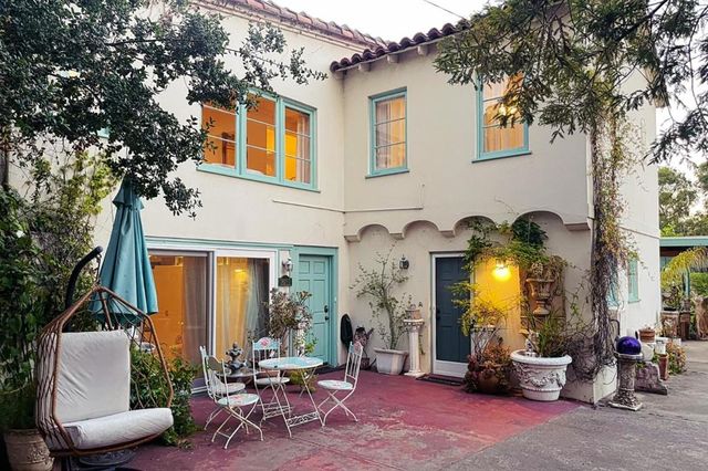 18211 Saratoga Los Gatos Road, Monte Sereno, CA 95030
