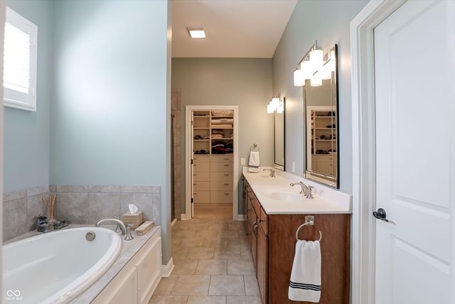 15633 Bethpage Trail, Carmel, IN 46033
