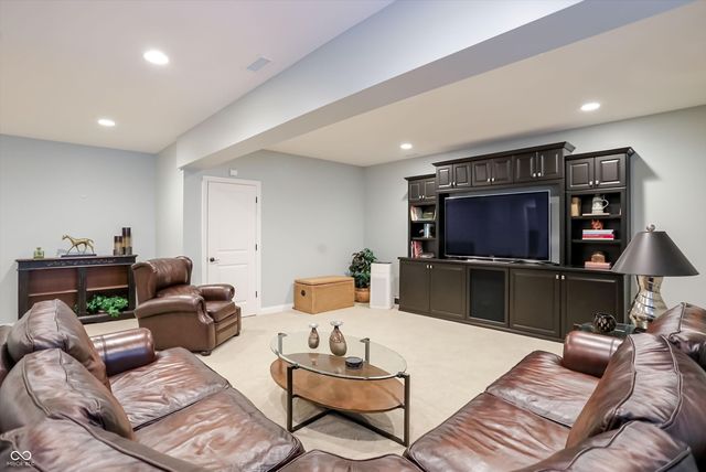 15633 Bethpage Trail, Carmel, IN 46033