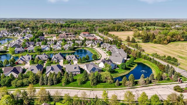 15633 Bethpage Trail, Carmel, IN 46033