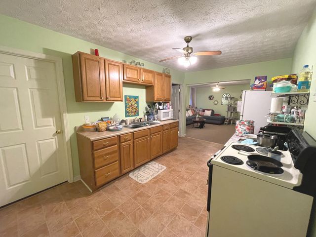 120 S Main Street, Harrodsburg, KY 40330