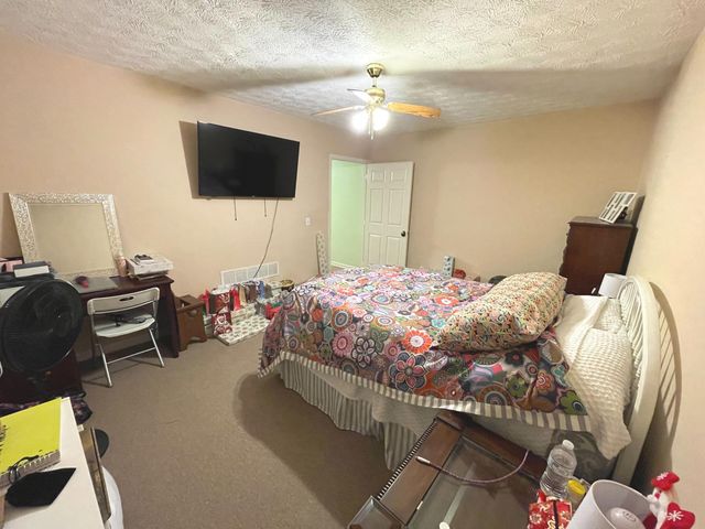 120 S Main Street, Harrodsburg, KY 40330