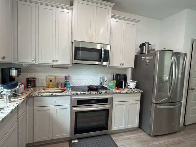 1106 Bowie Drive, Lewisville, TX 75077