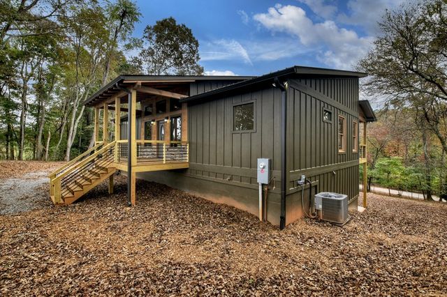 288 Windy Valley Trail, Blue Ridge, GA 30513