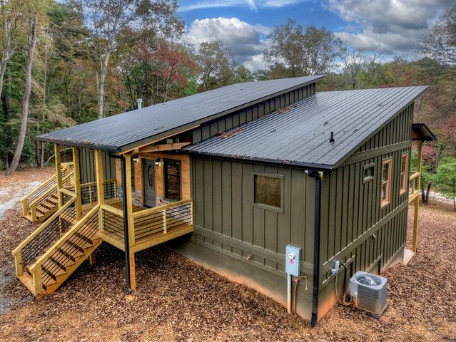 288 Windy Valley Trail, Blue Ridge, GA 30513
