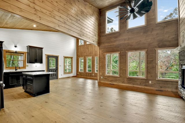 288 Windy Valley Trail, Blue Ridge, GA 30513