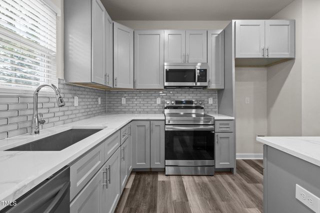 525 N Hoover Road, Durham, NC 27703