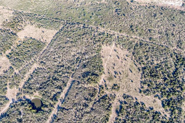 7325 Wolf LN, Del Valle, TX 78617