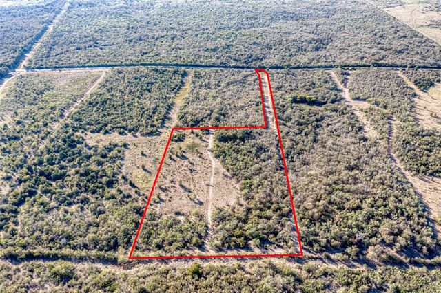 7325 Wolf LN, Del Valle, TX 78617
