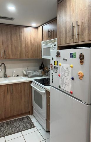 283 Durham H 283, Deerfield Beach, FL 33442