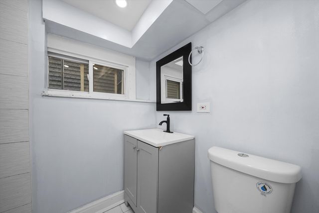 2011 Grey Avenue, Evanston, IL 60201