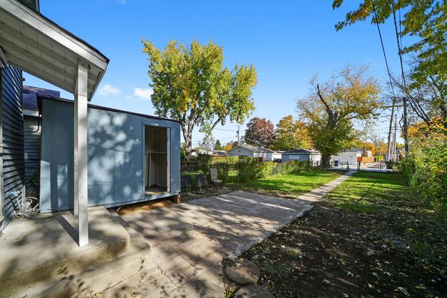 2011 Grey Avenue, Evanston, IL 60201