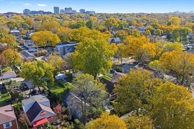 2011 Grey Avenue, Evanston, IL 60201