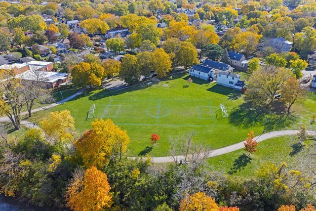 2011 Grey Avenue, Evanston, IL 60201