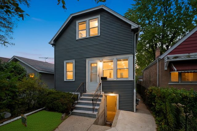 2011 Grey Avenue, Evanston, IL 60201