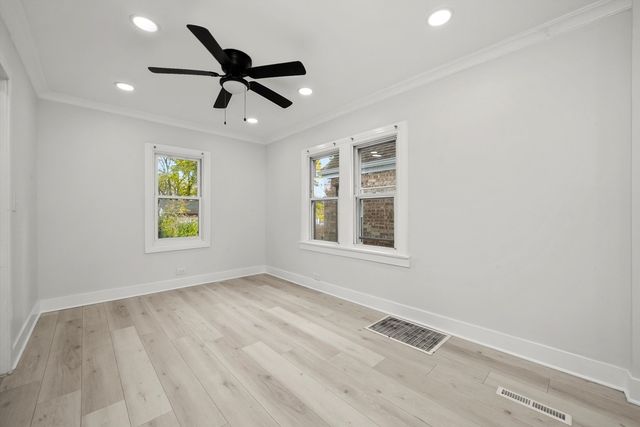 2011 Grey Avenue, Evanston, IL 60201