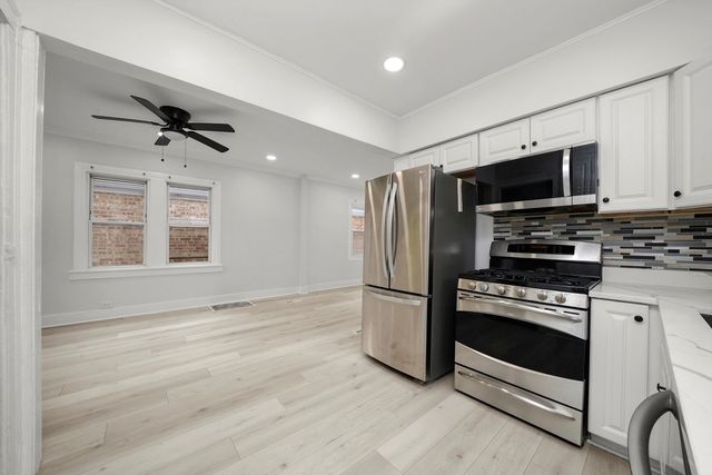 2011 Grey Avenue, Evanston, IL 60201