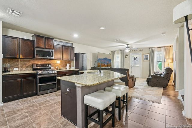 453 Eastern Phoebe, San Antonio, TX 78253